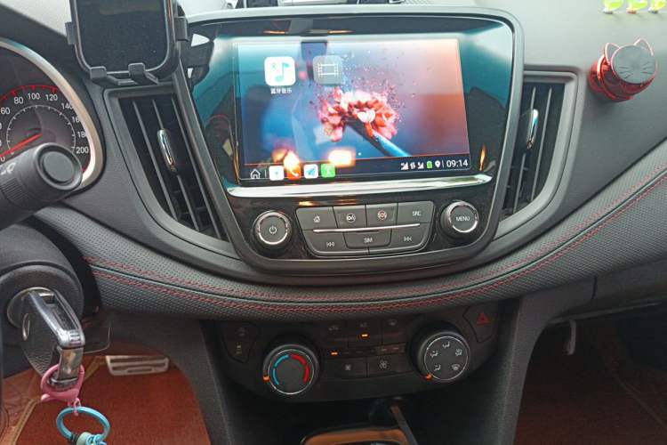 Used Chevrolet Monza 2020 Light Hybrid RS 330T Automatic Comfort Edition Audio And AC Panel