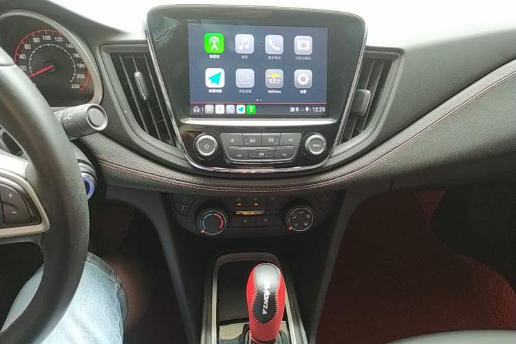 Used Chevrolet Monza 2020 Light Hybrid RS 330T Automatic Comfort Edition Audio And AC Panel