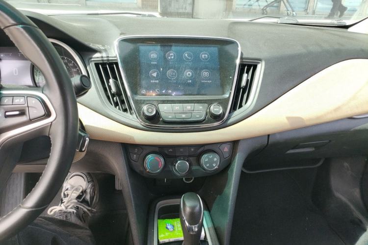 Used Chevrolet Monza 2020 320 Automatic Enjoyment Edition Audio And AC Panel