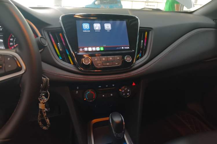 Used Chevrolet Monza 2020 Light Hybrid RS 330T Automatic Comfort Edition Audio And AC Panel