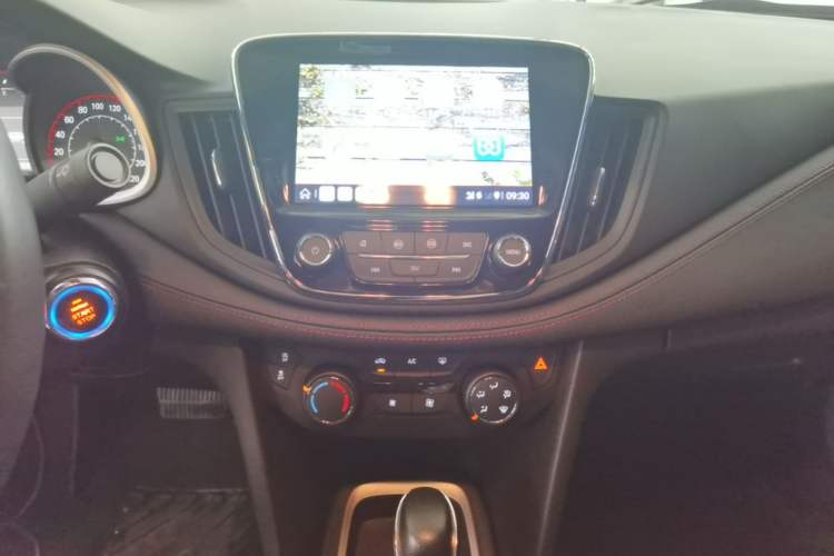 Used Chevrolet Monza 2020 Light Hybrid RS 330T Automatic Comfort Edition Audio And AC Panel