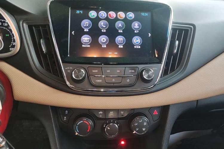 Used Chevrolet Monza 2020 320 Automatic Enjoyment Edition Audio And AC Panel