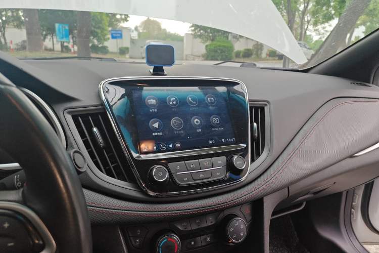 Used Chevrolet Monza 2020 Light Hybrid RS 330T Automatic Comfort Edition Audio And AC Panel