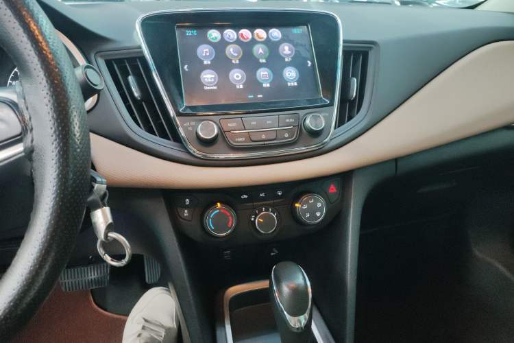 Used Chevrolet Monza 2020 320 Automatic Enjoyment Edition Audio And AC Panel