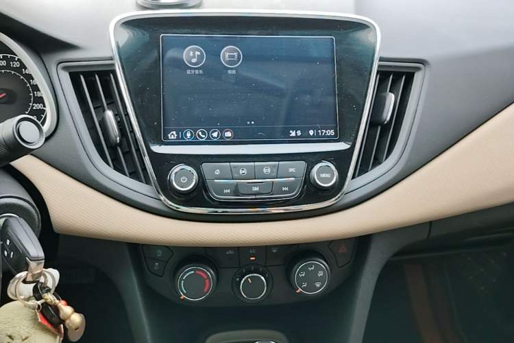 Used Chevrolet Monza 2020 320 Automatic Enjoyment Edition Audio And AC Panel
