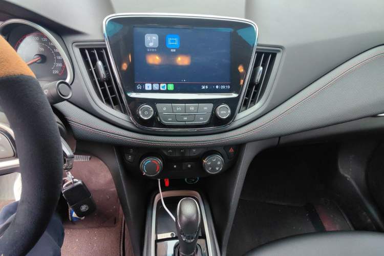 Used Chevrolet Monza 2020 Light Hybrid RS 330T Automatic Comfort Edition Audio And AC Panel