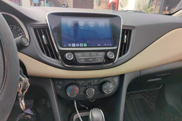 Used Chevrolet Monza 2020 320 Automatic Enjoyment Edition Audio And AC Panel
