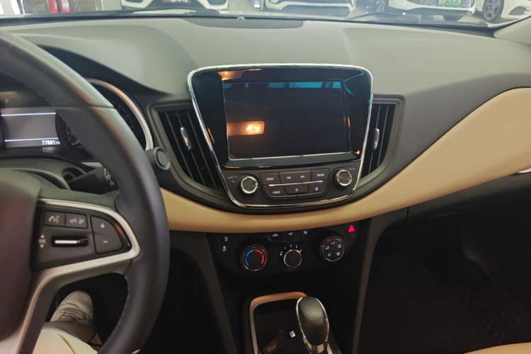 Used Chevrolet Monza 2020 320 Automatic Enjoyment Edition Audio And AC Panel