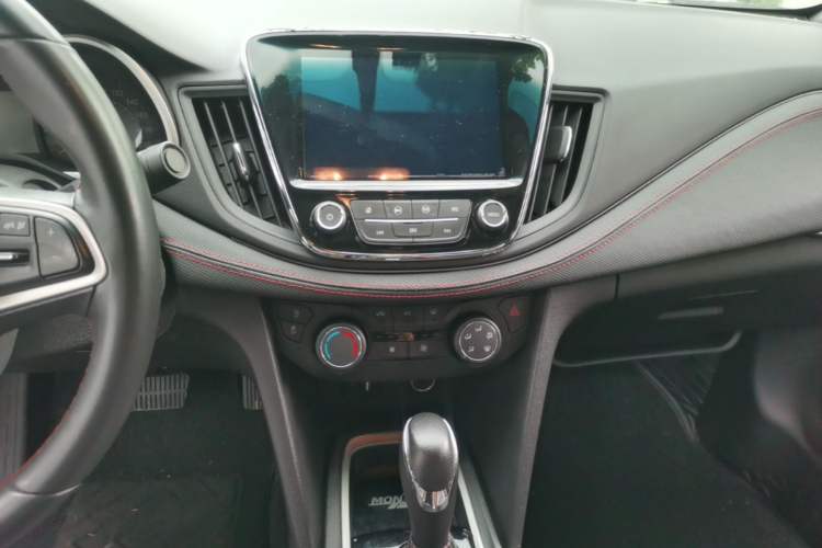 Used Chevrolet Monza 2020 Light Hybrid RS 330T Automatic Comfort Edition Audio And AC Panel