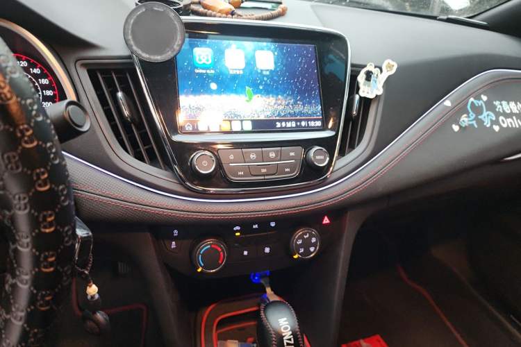 Used Chevrolet Monza 2020 Light Hybrid RS 330T Automatic Comfort Edition Audio And AC Panel