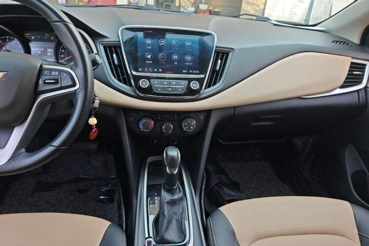 Used Chevrolet Monza 2020 320 Automatic Enjoyment Edition Audio And AC Panel
