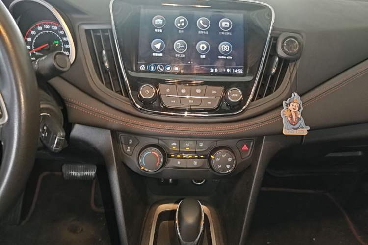 Used Chevrolet Monza 2020 Light Hybrid RS 330T Automatic Comfort Edition Audio And AC Panel