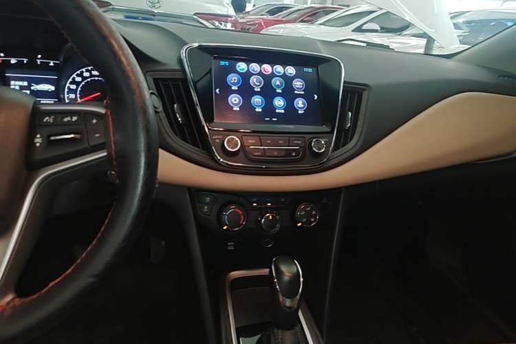 Used Chevrolet Monza 2020 320 Automatic Enjoyment Edition Audio And AC Panel