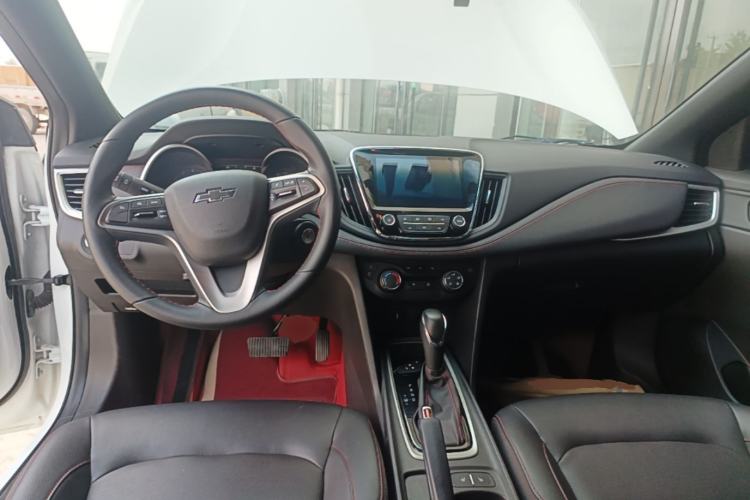 Used Chevrolet Monza 2020 Light Hybrid RS 330T Automatic Thrill Edition Center Console
