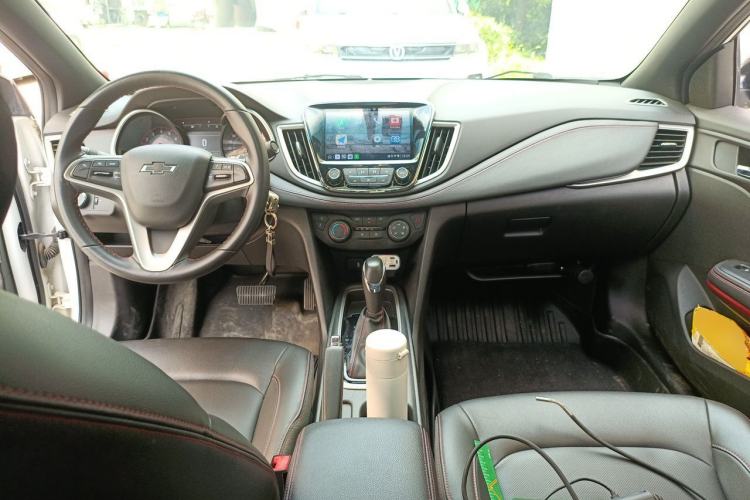 Used Chevrolet Monza 2020 Light Hybrid RS 330T Automatic Comfort Edition Center Console