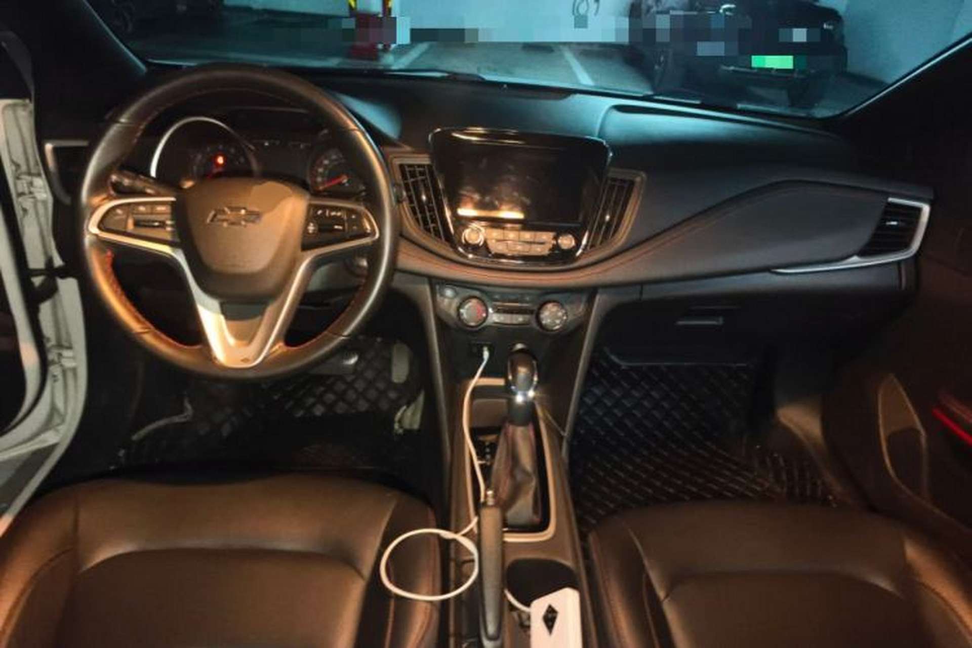 Used Chevrolet Monza 2020 Light Hybrid RS 330T Automatic Comfort Edition Center Console