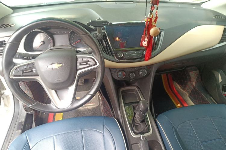 Used Chevrolet Monza 2020 320 Automatic Enjoyment Edition Center Console