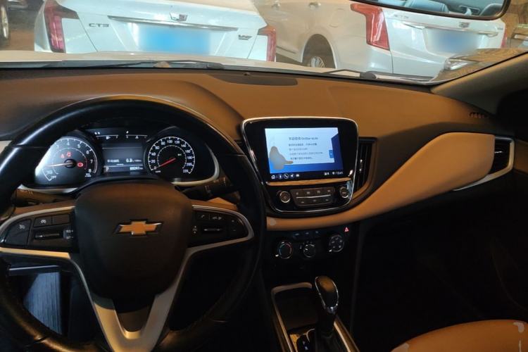 Used Chevrolet Monza 2020 320 Automatic Enjoyment Edition Center Console