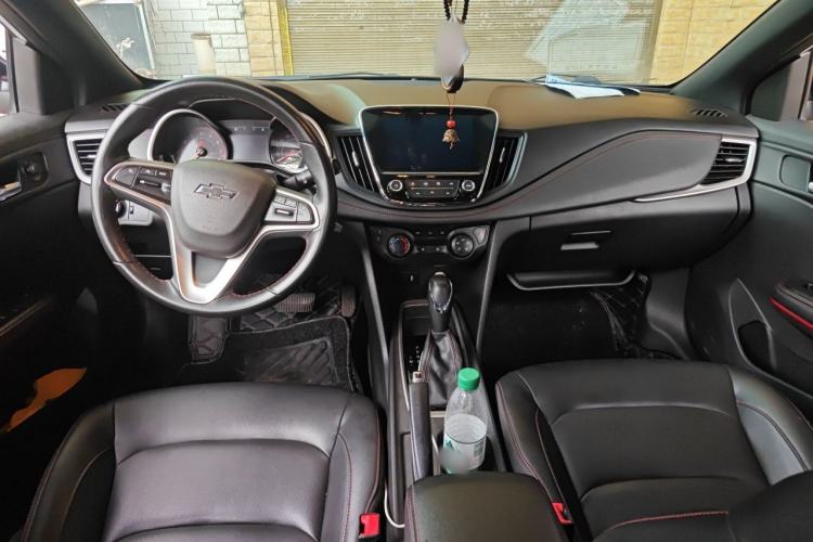 Used Chevrolet Monza 2020 Light Hybrid RS 330T Automatic Comfort Edition Center Console