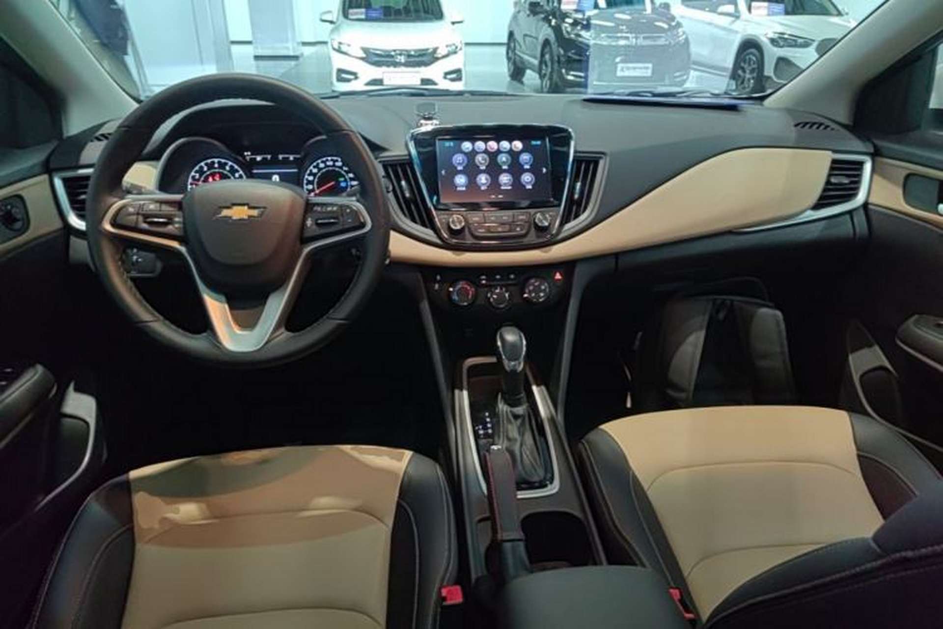 Used Chevrolet Monza 2020 320 Automatic Enjoyment Edition Center Console