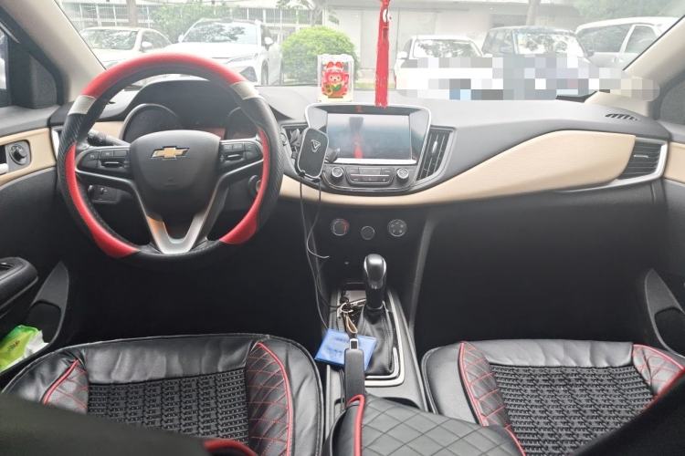 Used Chevrolet Monza 2020 320 Automatic Enjoyment Edition Center Console