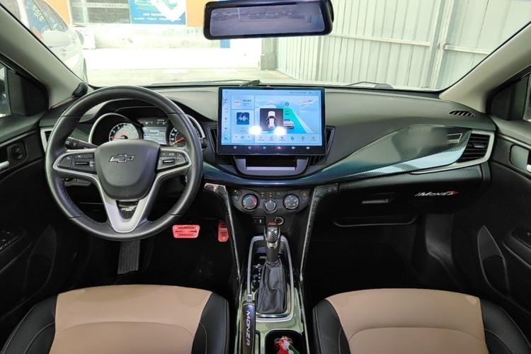 Used Chevrolet Monza 2020 320 Automatic Enjoyment Edition Center Console