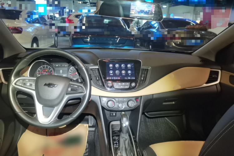 Used Chevrolet Monza 2020 320 Automatic Enjoyment Edition Center Console