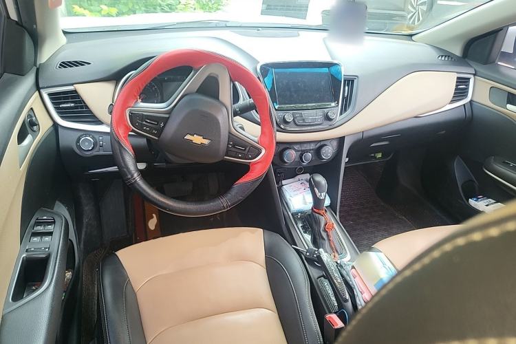 Used Chevrolet Monza 2020 320 Automatic Enjoyment Edition Center Console
