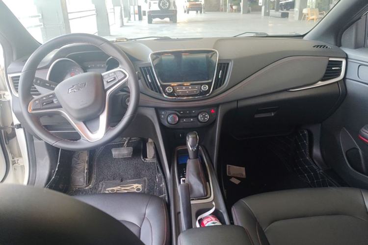 Used Chevrolet Monza 2020 Light Hybrid RS 330T Automatic Comfort Edition Center Console