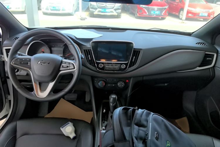 Used Chevrolet Monza 2020 Light Hybrid RS 330T Automatic Comfort Edition Center Console