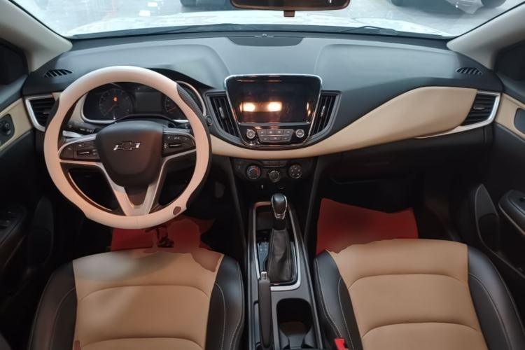 Used Chevrolet Monza 2020 320 Automatic Enjoyment Edition Center Console