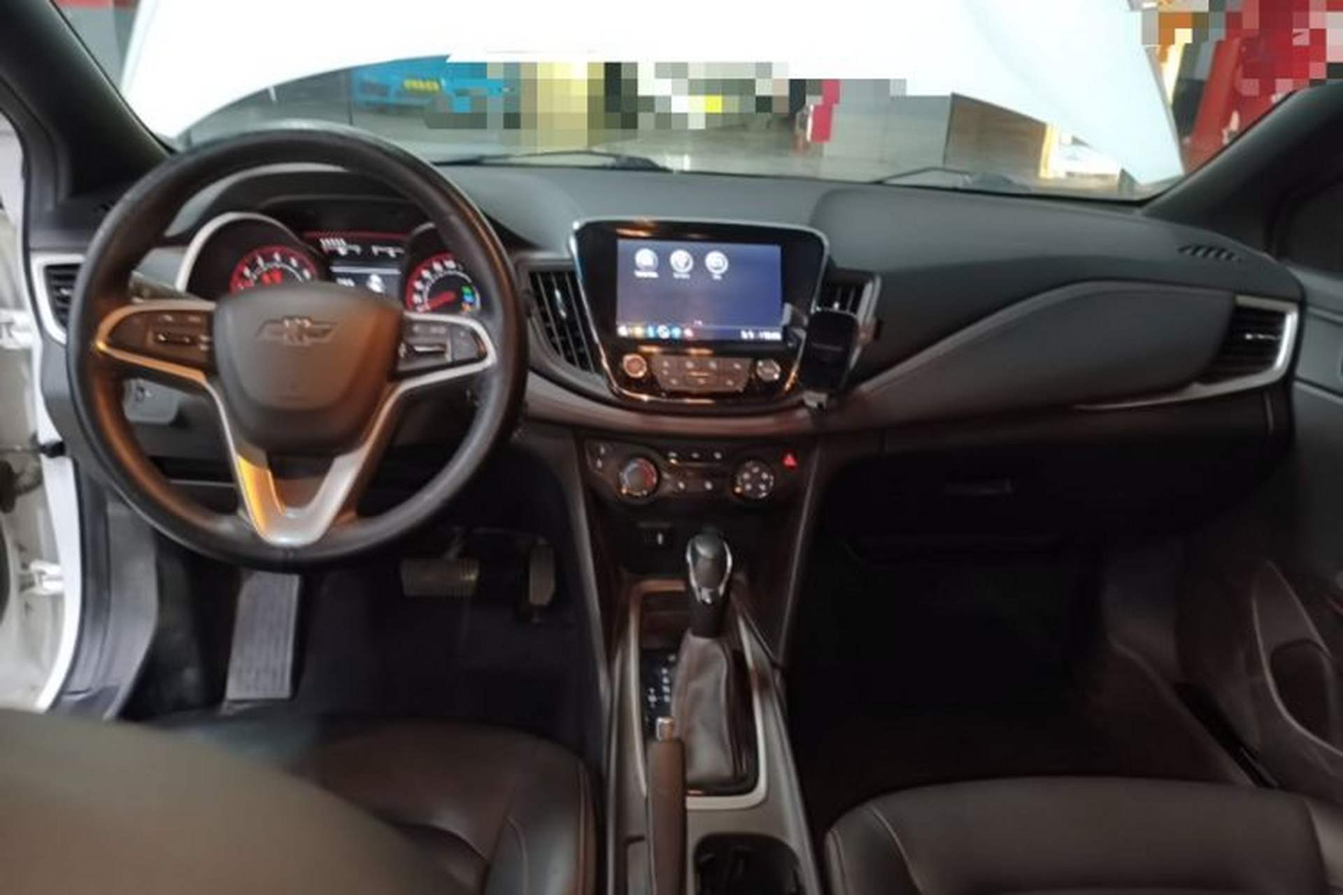 Used Chevrolet Monza 2020 Light Hybrid RS 330T Automatic Comfort Edition Center Console