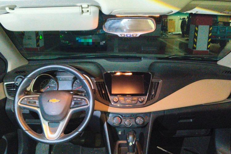 Used Chevrolet Monza 2020 320 Automatic Enjoyment Edition Center Console