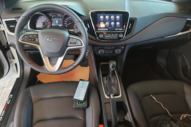 Used Chevrolet Monza 2020 Light Hybrid RS 330T Automatic Comfort Edition Center Console