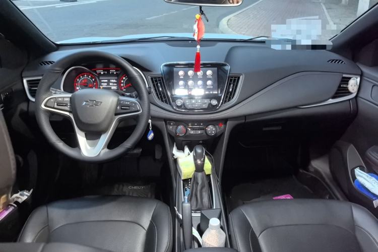 Used Chevrolet Monza 2020 Light Hybrid RS 330T Automatic Comfort Edition Center Console