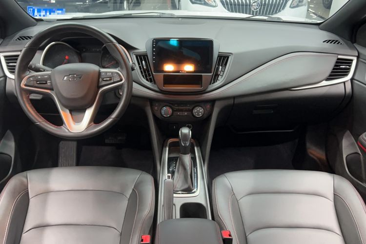 Used Chevrolet Monza 2020 Light Hybrid RS 330T Automatic Comfort Edition Center Console