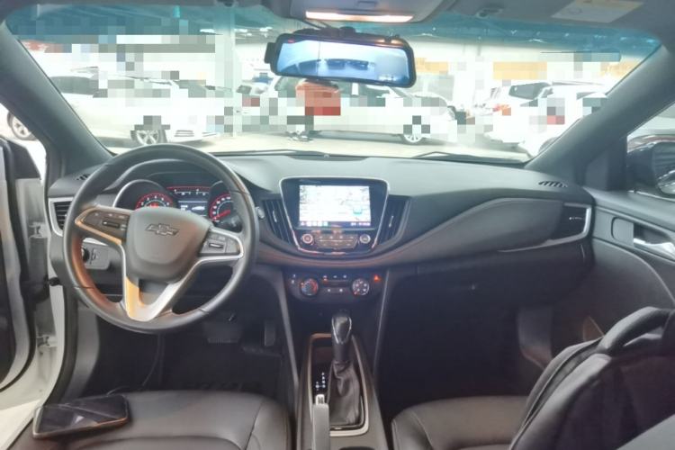 Used Chevrolet Monza 2020 Light Hybrid RS 330T Automatic Comfort Edition Center Console