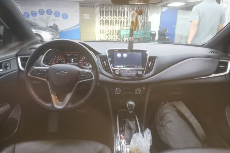 Used Chevrolet Monza 2020 Light Hybrid RS 330T Automatic Comfort Edition Center Console