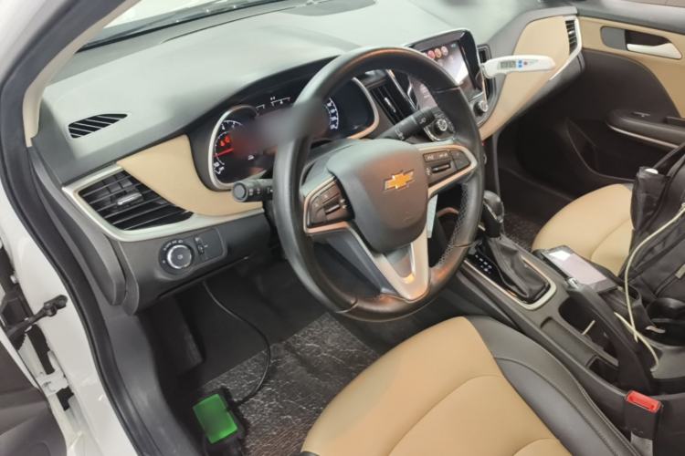 Used Chevrolet Monza 2020 320 Automatic Enjoyment Edition Center Console