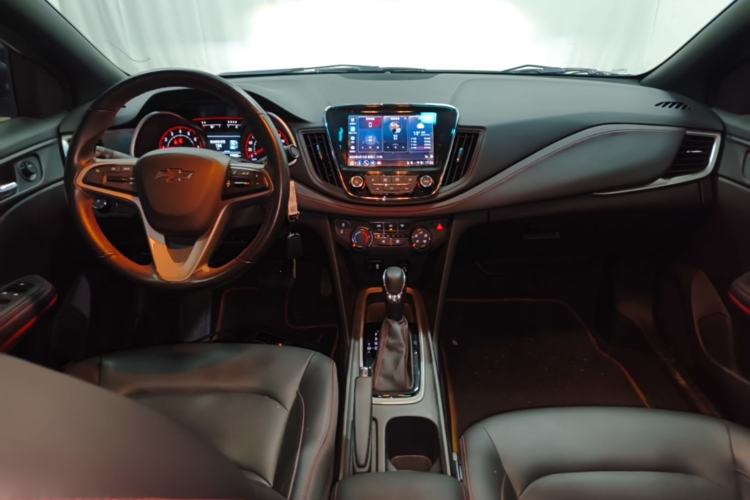 Used Chevrolet Monza 2020 Light Hybrid RS 330T Automatic Comfort Edition Center Console