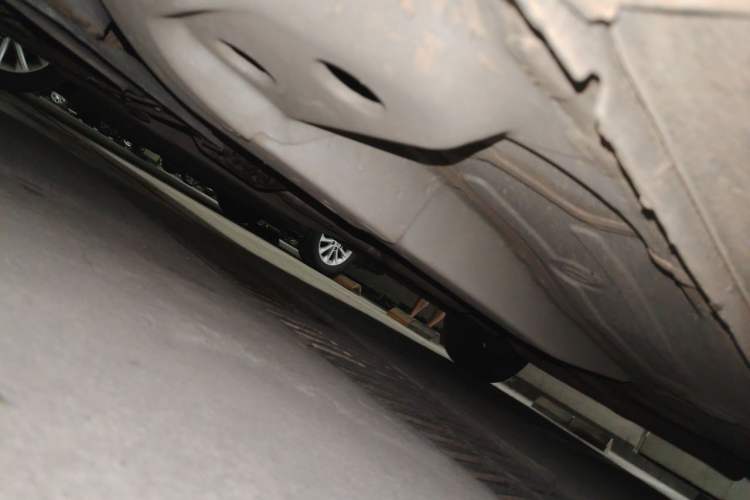 Used Chevrolet Monza 2020 Light Hybrid Redline 320T Dual-Clutch Thrilling Edition Chassis Front Left