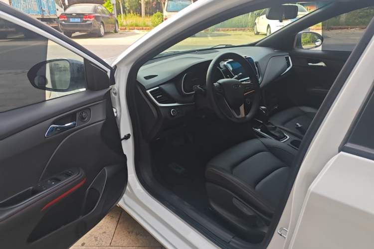 Used Chevrolet Monza 2020 Light Hybrid RS 330T Automatic Comfort Edition Driver Seat