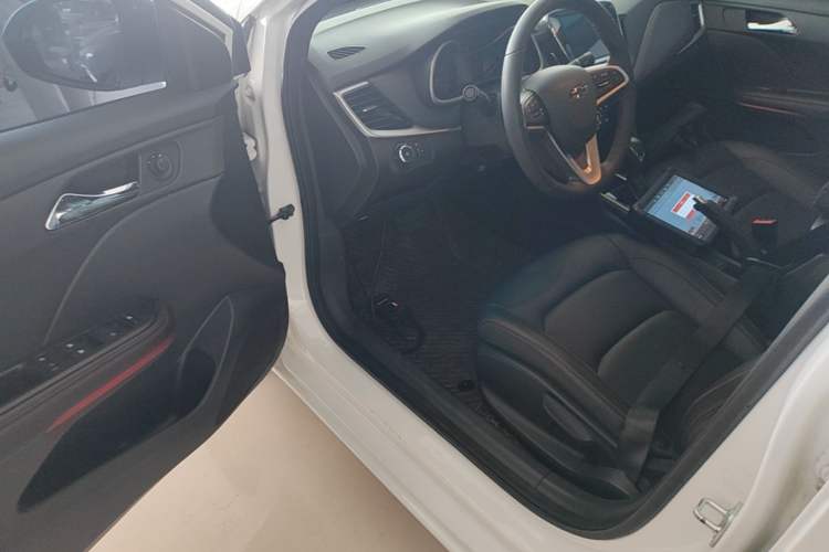 Used Chevrolet Monza 2020 Light Hybrid RS 330T Automatic Comfort Edition Driver Seat