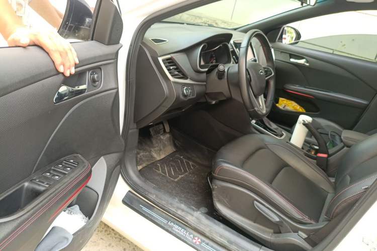 Used Chevrolet Monza 2020 Light Hybrid RS 330T Automatic Comfort Edition Driver Seat