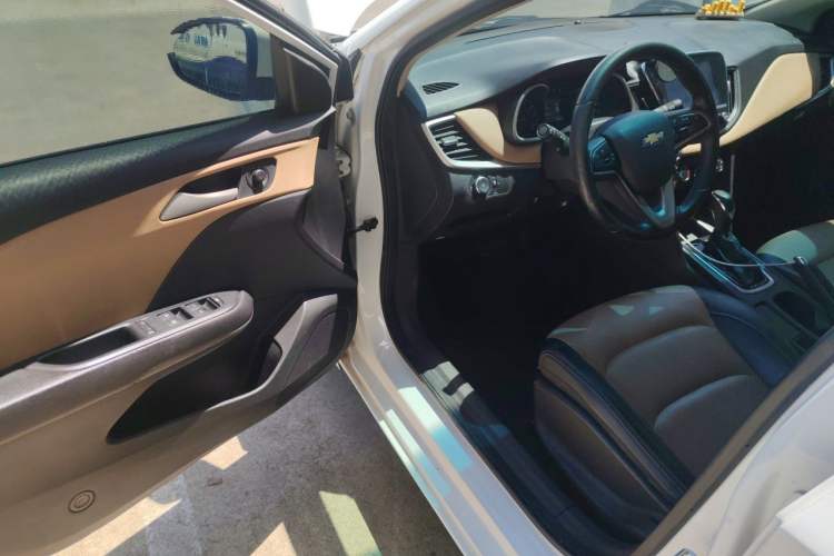Used Chevrolet Monza 2020 320 Automatic Enjoyment Edition Driver Seat