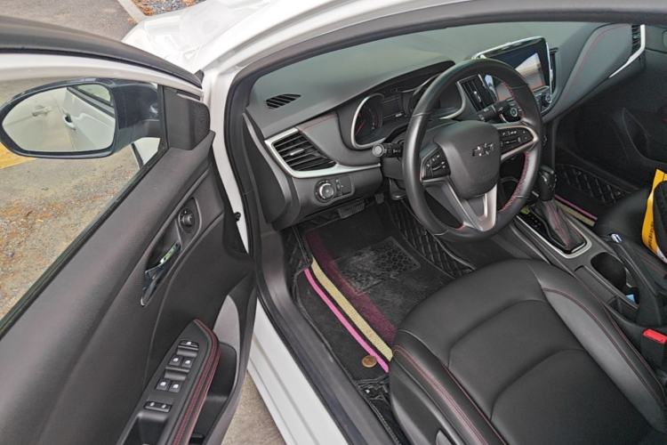Used Chevrolet Monza 2020 Light Hybrid RS 330T Automatic Comfort Edition Driver Seat