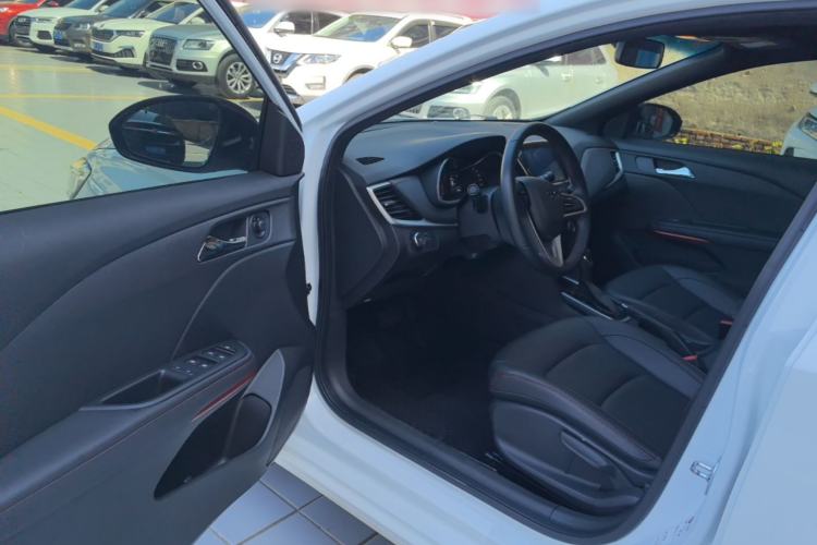 Used Chevrolet Monza 2020 Light Hybrid RS 330T Automatic Comfort Edition Driver Seat