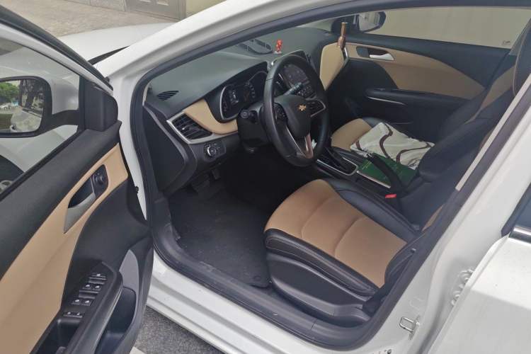 Used Chevrolet Monza 2020 320 Automatic Enjoyment Edition Driver Seat