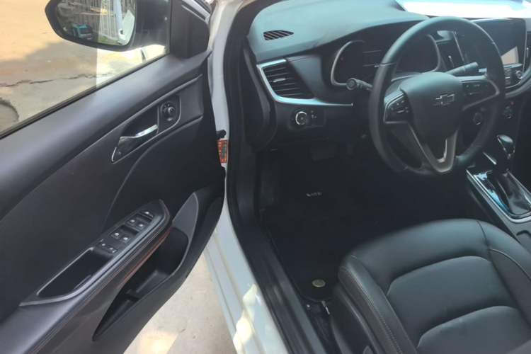 Used Chevrolet Monza 2020 Light Hybrid RS 330T Automatic Comfort Edition Driver Seat