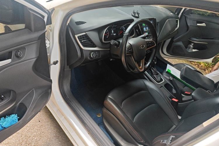 Used Chevrolet Monza 2020 Light Hybrid Redline 320T Dual-Clutch Joyful Edition Driver Seat
